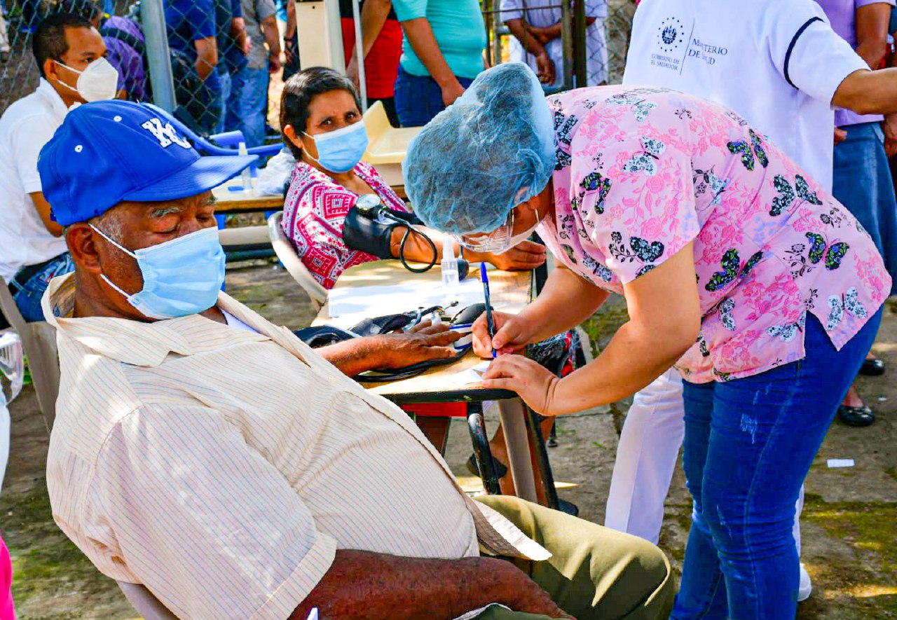 Salud beneficia cerca de 2,000 habitantes del cantón Ochupse Arriba, en Santa Ana, con jornada médica salud-beneficia-cerca-de-2000-habitantes-del-canton-ochupse-arriba-en-santa-ana-con-jornada-medica